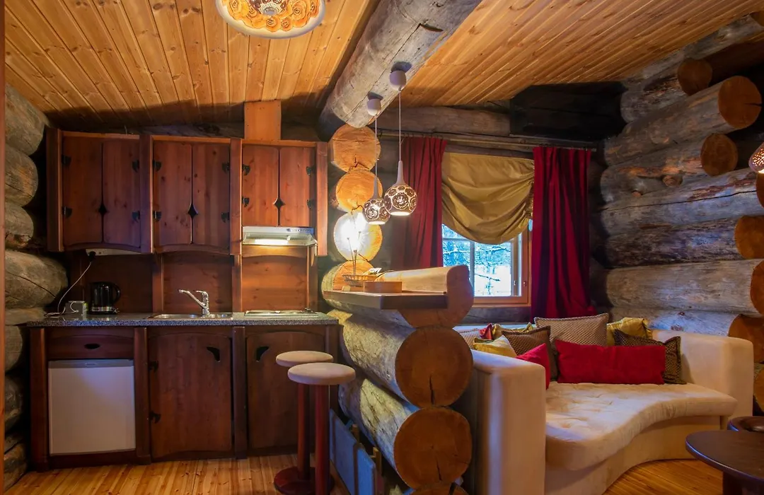 Kakslauttanen Arctic Resort - Igloos And Chalets-1